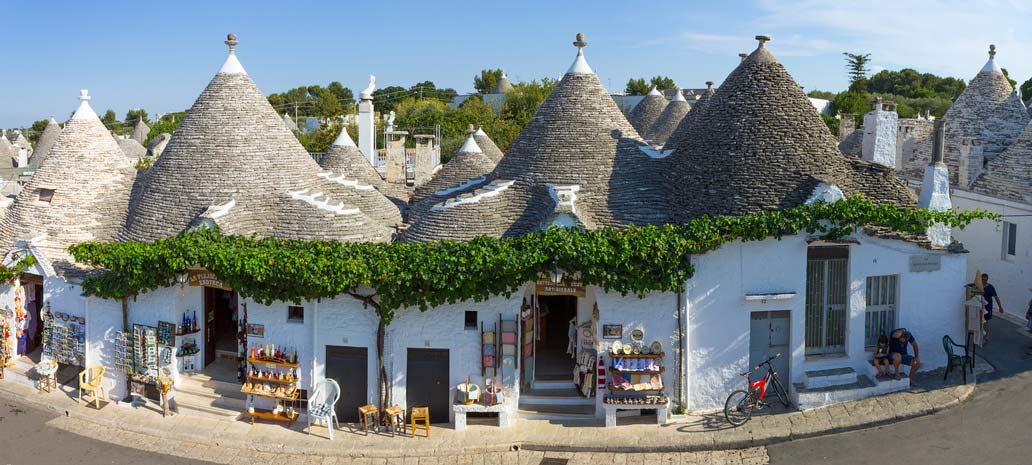 Bondgård i Puglia i typiska strukturer
